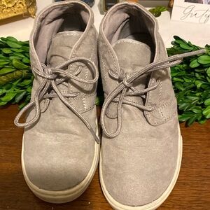Boys size 2 light grey shoes high top